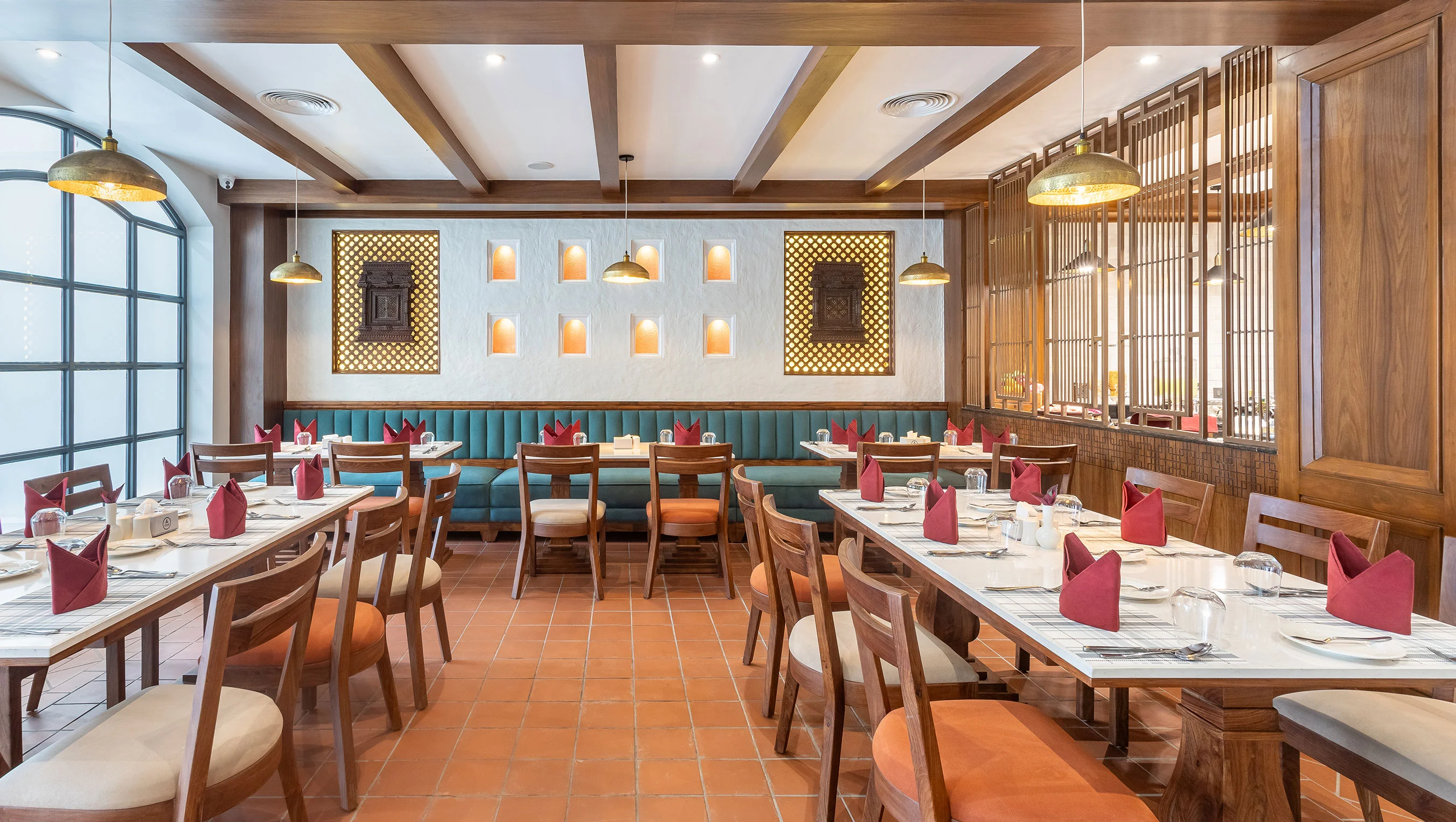 Dinning & Bar at Sara Sadan