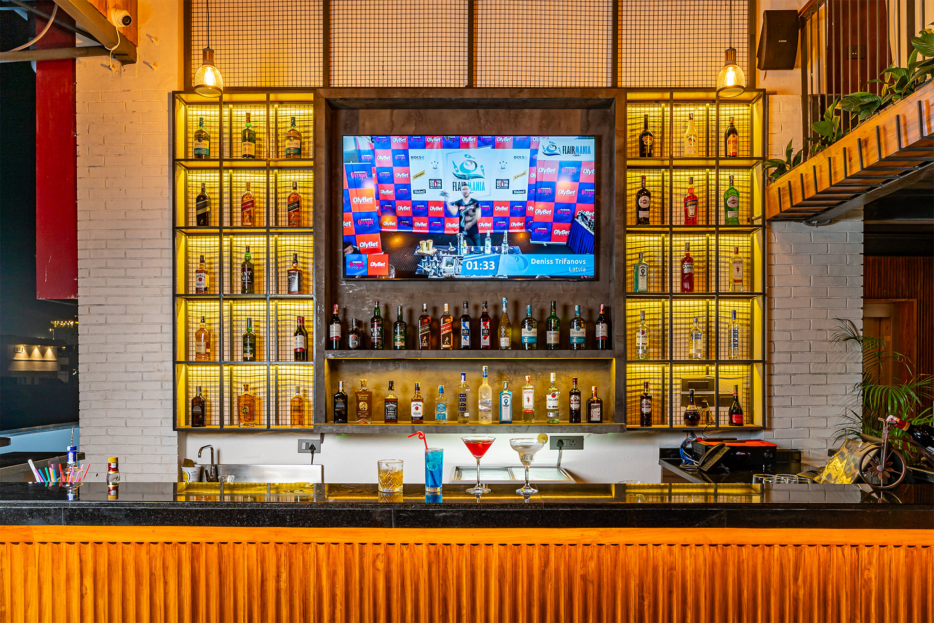 Sara’s Bar