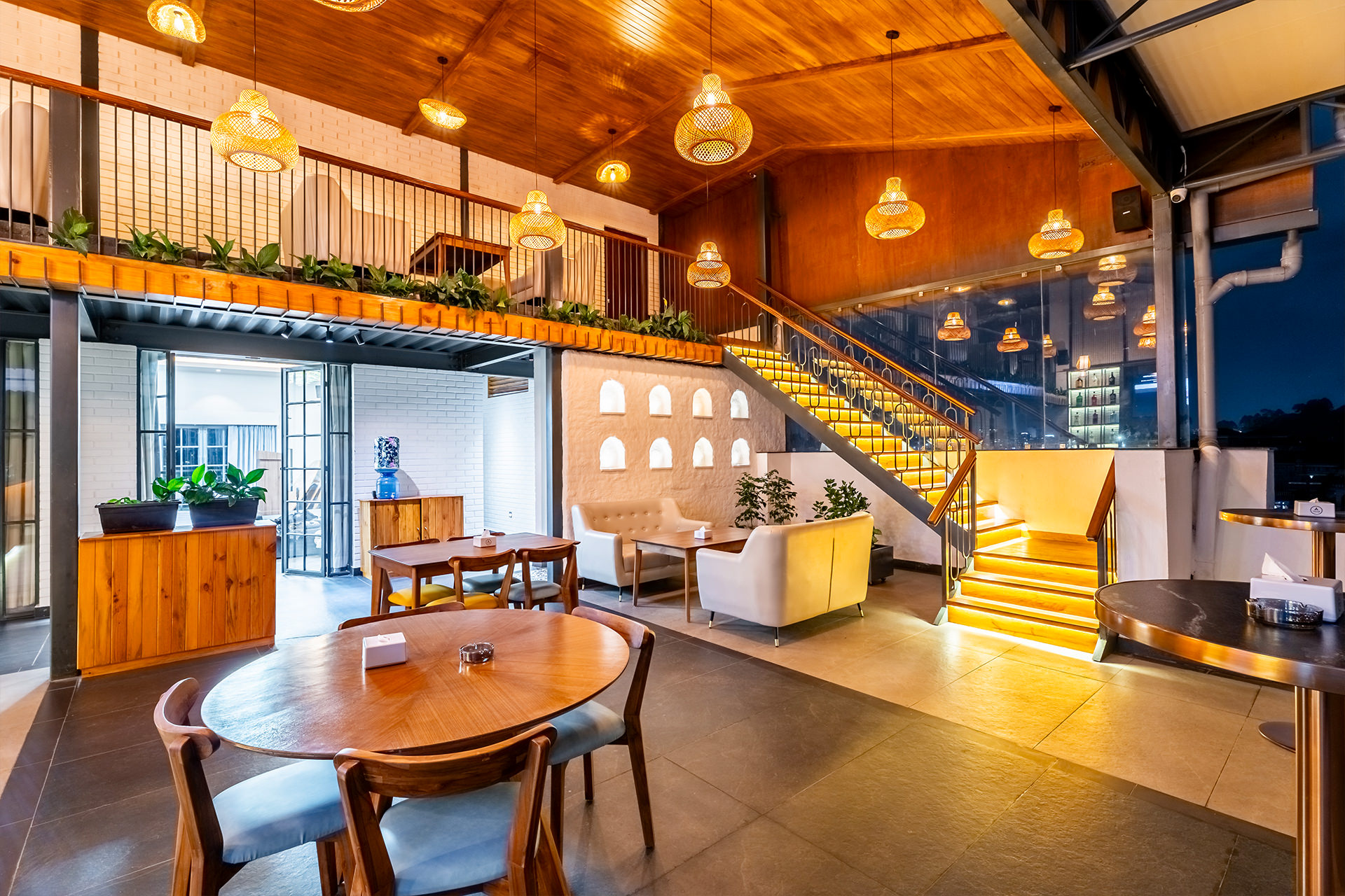 Sara’s Bar